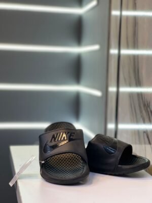 Claquette Nike – Full Black