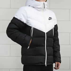 Nike – Black & White Puffer Jacket