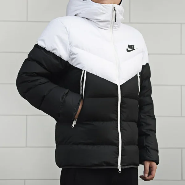 Nike – Black & White Puffer Jacket