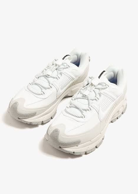 Nike Vomero 5 – White
