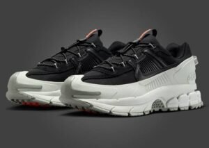Nike Vomero 5 – Black & White
