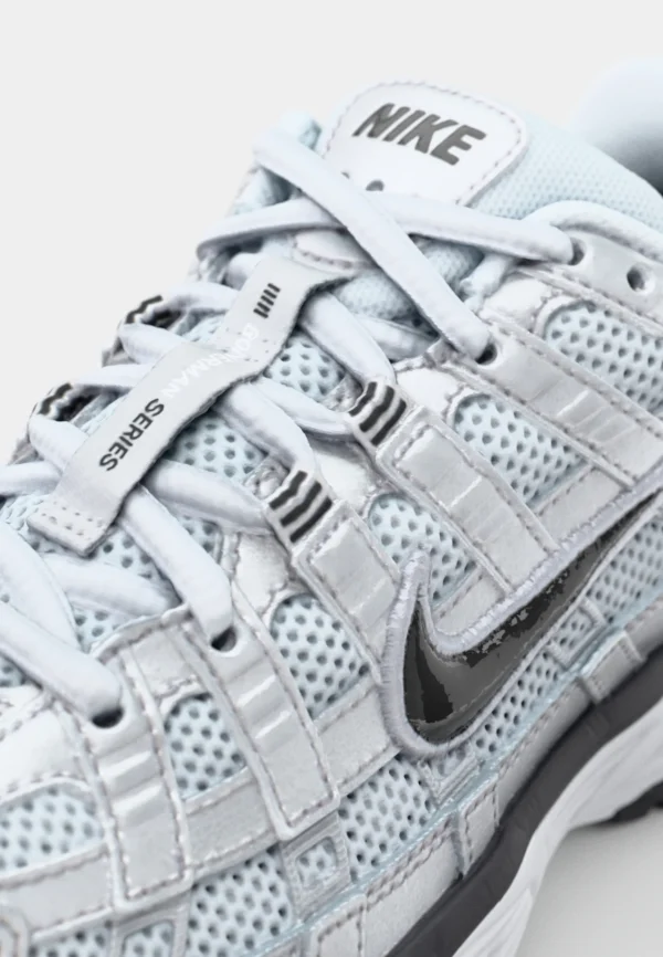 Nike P-6000 – Blanc et Noir